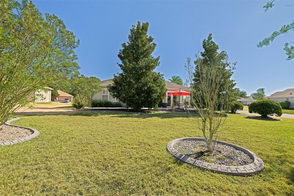Image 48 of property listing at 11703 SE 91ST CIRCLE, Summerfield, FL 34491