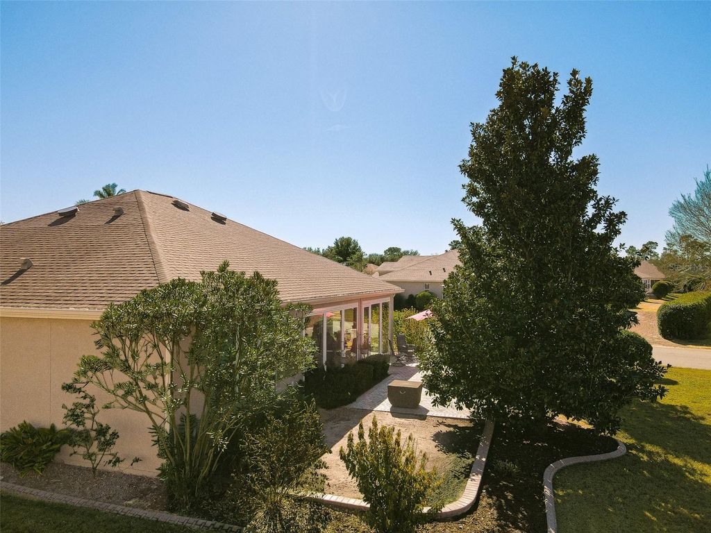 Image 53 of property listing at 11703 SE 91ST CIRCLE, Summerfield, FL 34491