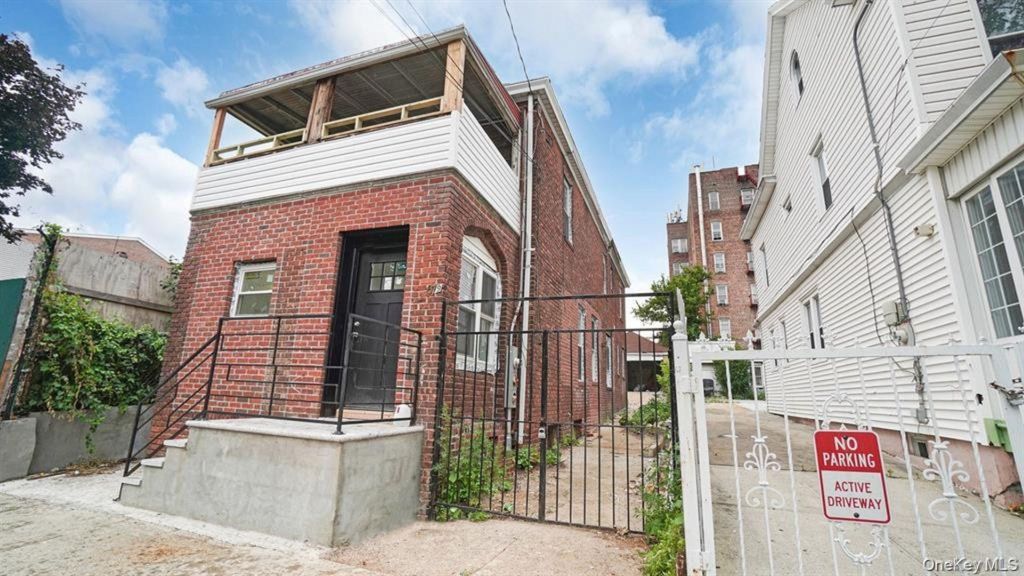 679 E 221st Street, Bronx, NY 10467