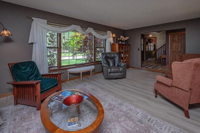 6411 N Bittersweet LANE, Glendale, WI 53217