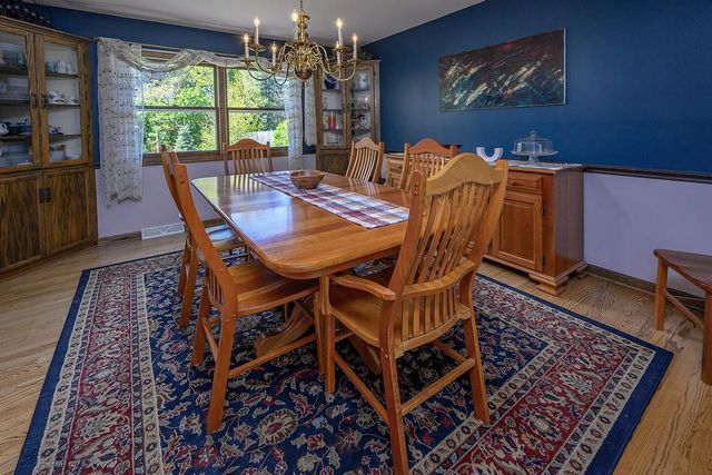6411 N Bittersweet LANE, Glendale, WI 53217