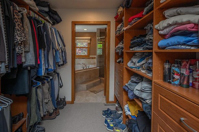 6411 N Bittersweet LANE, Glendale, WI 53217