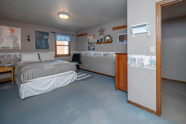6411 N Bittersweet LANE, Glendale, WI 53217