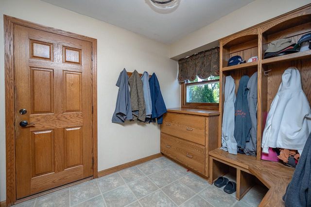 6411 N Bittersweet LANE, Glendale, WI 53217