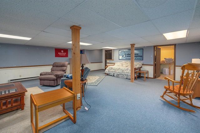 6411 N Bittersweet LANE, Glendale, WI 53217
