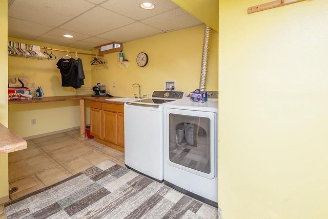 6411 N Bittersweet LANE, Glendale, WI 53217