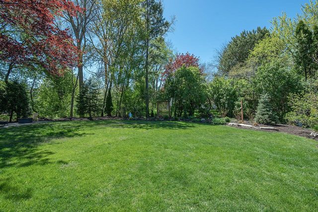 6411 N Bittersweet LANE, Glendale, WI 53217