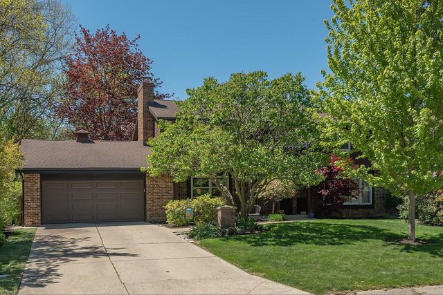6411 N Bittersweet LANE, Glendale, WI 53217