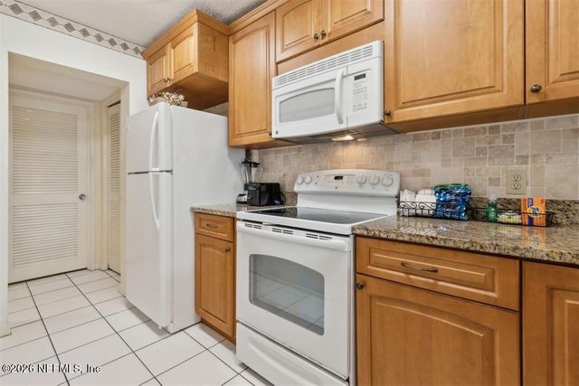 2004 BEACH WOOD Road, Fernandina Beach, FL 32034