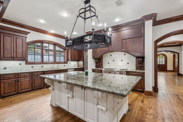 44 Armstrong Drive, Frisco, TX 75034