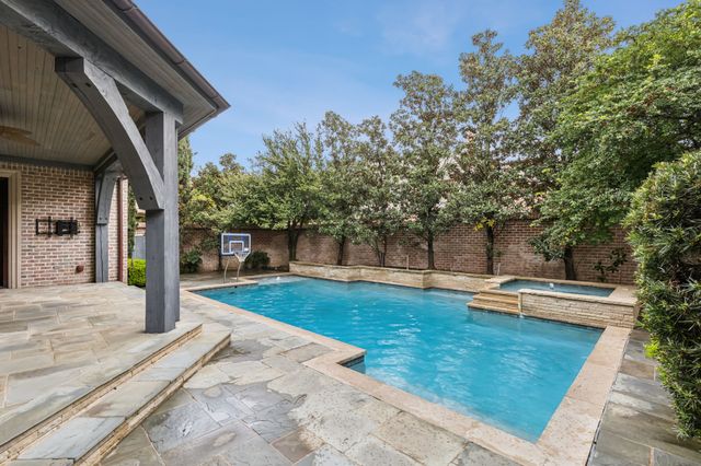 44 Armstrong Drive, Frisco, TX 75034