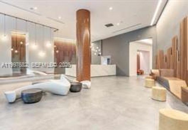 350 S Miami Ave 1809, Miami, FL 33130