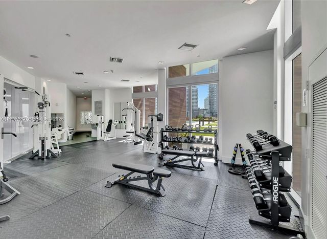 350 S Miami Ave 1809, Miami, FL 33130