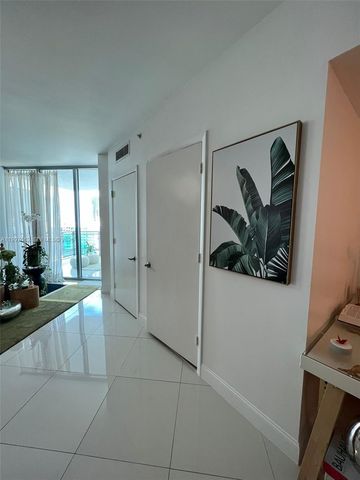350 S Miami Ave 1809, Miami, FL 33130