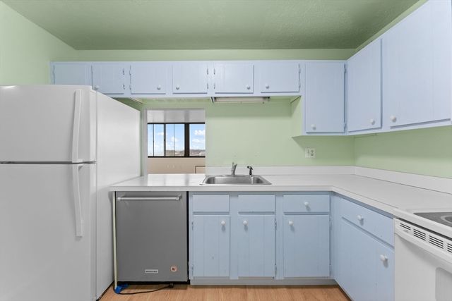 77 Adams St 610, Quincy, MA 02169