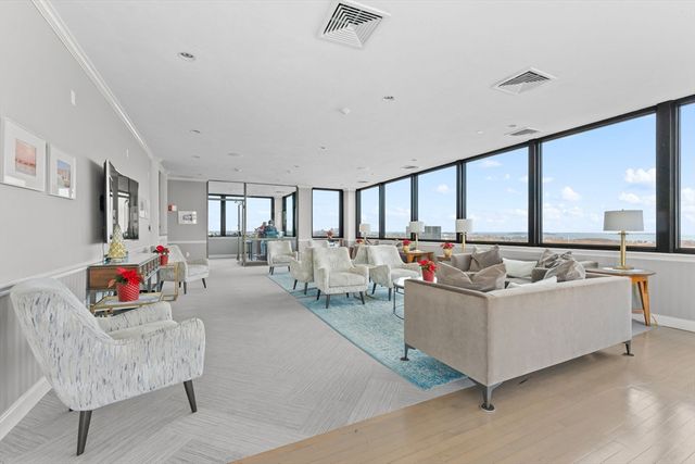 77 Adams St 610, Quincy, MA 02169