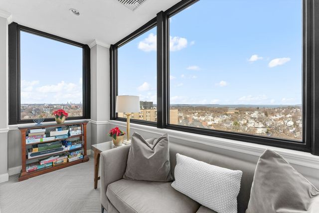 77 Adams St 610, Quincy, MA 02169