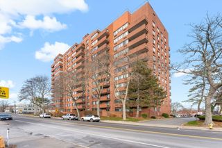 77 Adams St 610, Quincy, MA 02169