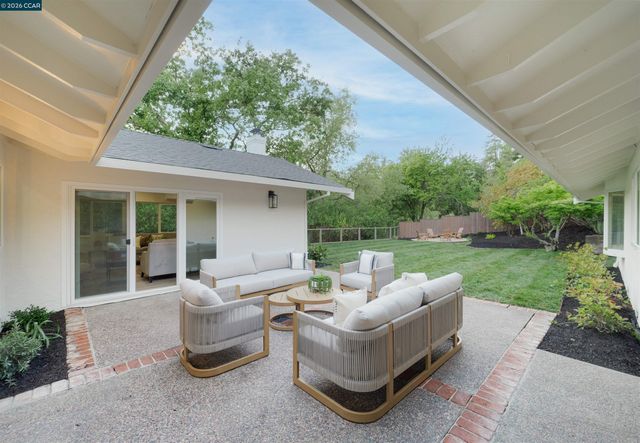 3958 Los Arabis Dr, Lafayette, CA 94549