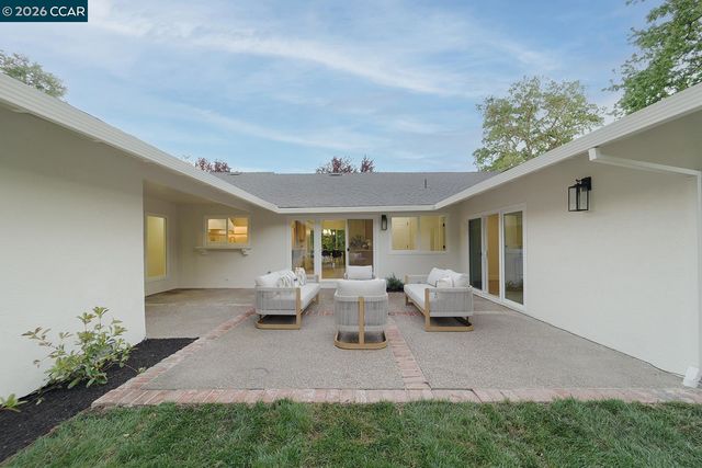 3958 Los Arabis Dr, Lafayette, CA 94549