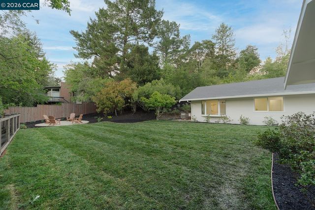 3958 Los Arabis Dr, Lafayette, CA 94549