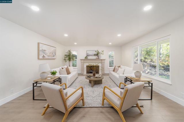 3958 Los Arabis Dr, Lafayette, CA 94549