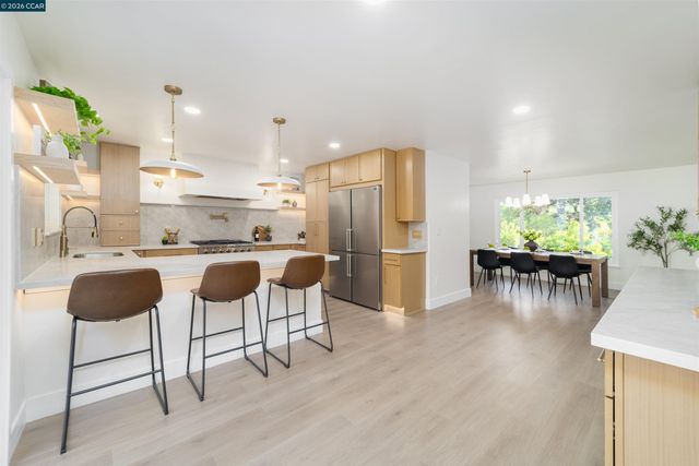 3958 Los Arabis Dr, Lafayette, CA 94549