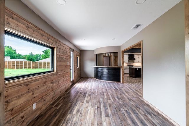 3910 Miranda Drive, Paris, TX 75462