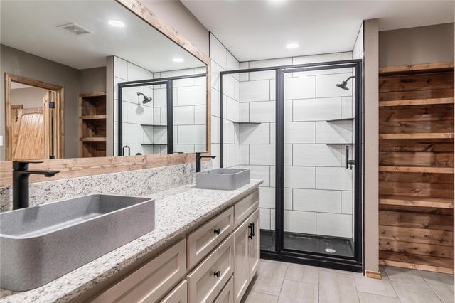 3910 Miranda Drive, Paris, TX 75462