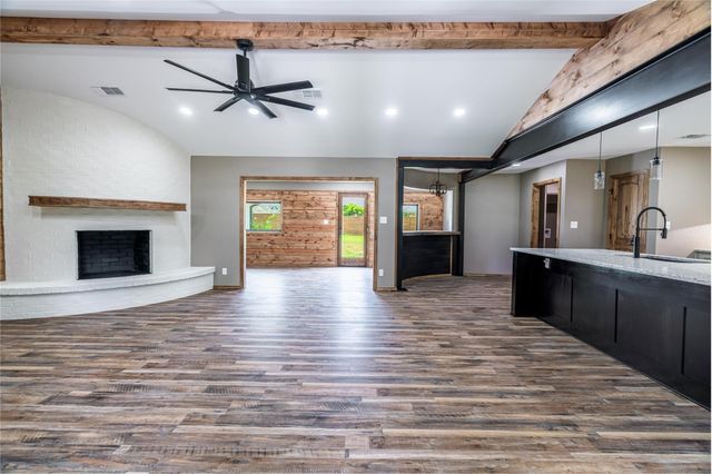 3910 Miranda Drive, Paris, TX 75462