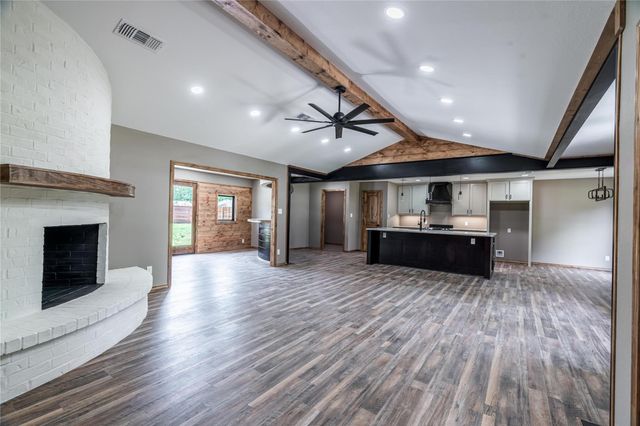 3910 Miranda Drive, Paris, TX 75462
