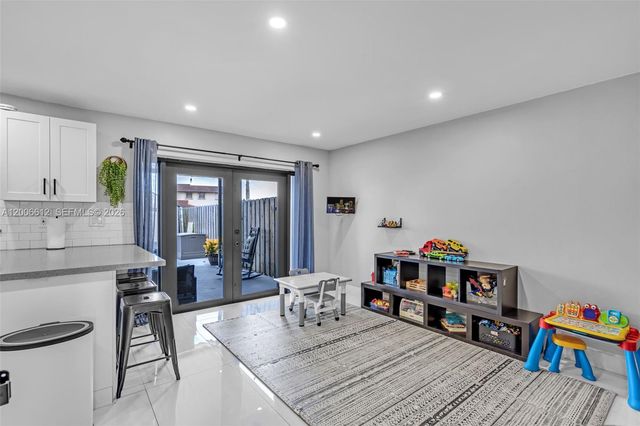 5725 SW 132nd Ct 21-5, Miami, FL 33183