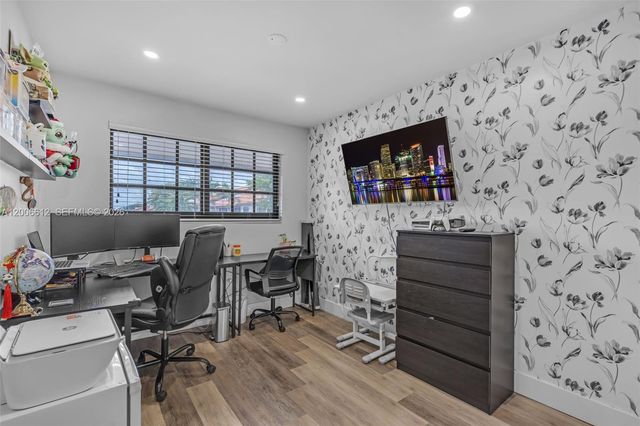 5725 SW 132nd Ct 21-5, Miami, FL 33183