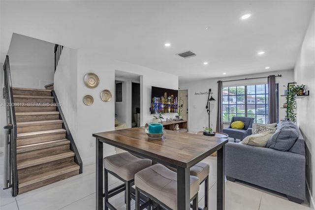 5725 SW 132nd Ct 21-5, Miami, FL 33183