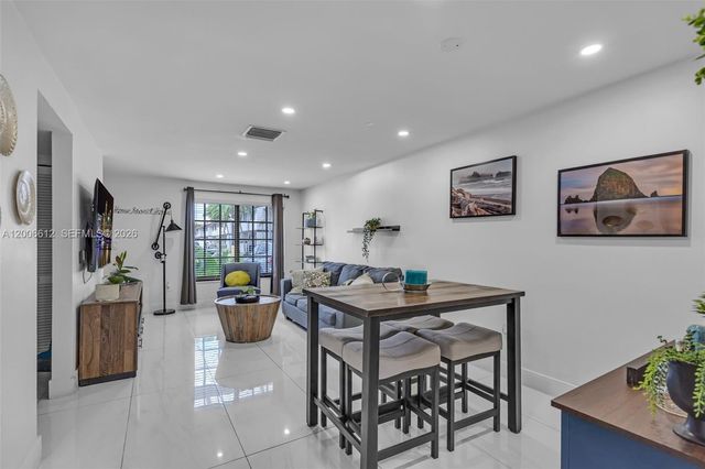 5725 SW 132nd Ct 21-5, Miami, FL 33183