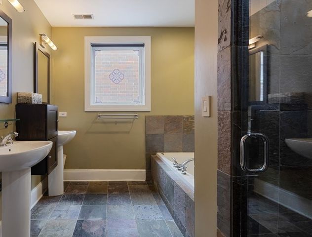 714 W Melrose Street 4E, Chicago, IL 60657