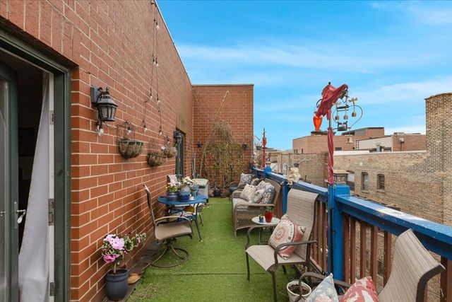 714 W Melrose Street 4E, Chicago, IL 60657