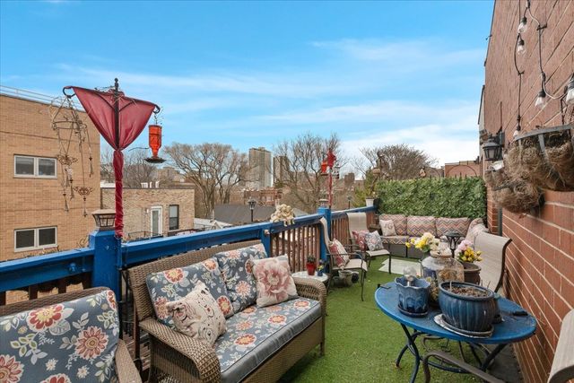 714 W Melrose Street 4E, Chicago, IL 60657