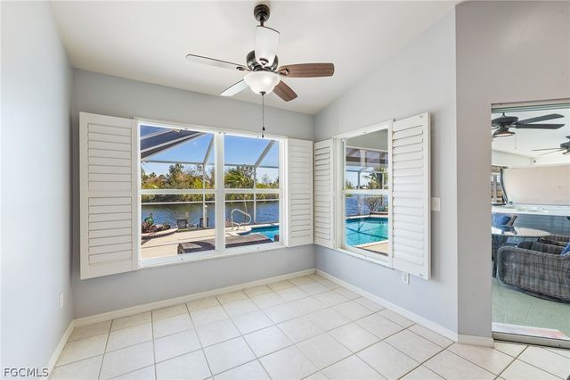 905 NW 28th PL, Cape Coral, FL 33993