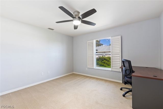 905 NW 28th PL, Cape Coral, FL 33993