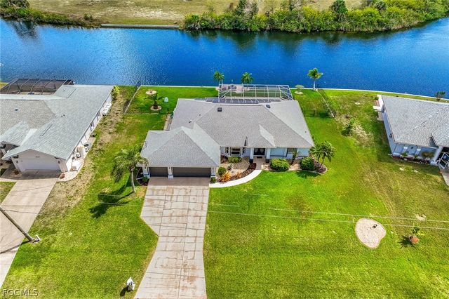 905 NW 28th PL, Cape Coral, FL 33993