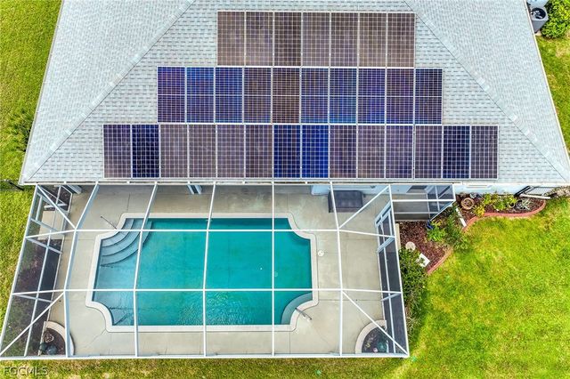 905 NW 28th PL, Cape Coral, FL 33993