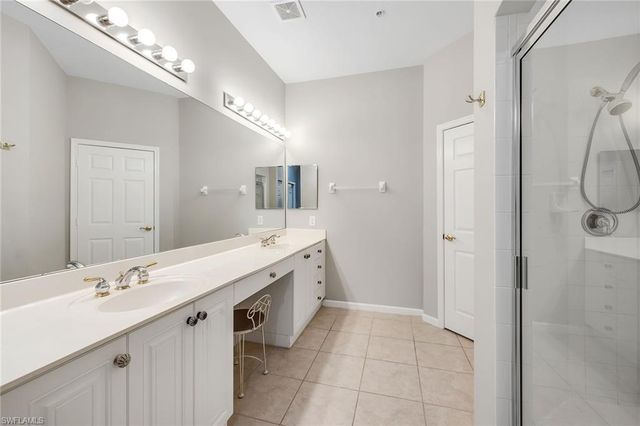 3945 Deer Crossing CT 202, Naples, FL 34114