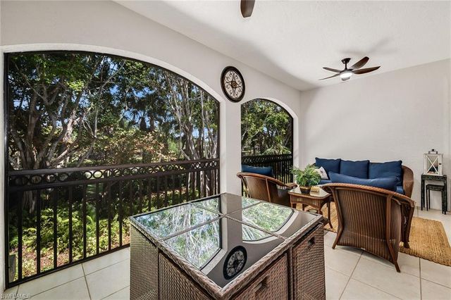 3945 Deer Crossing CT 202, Naples, FL 34114