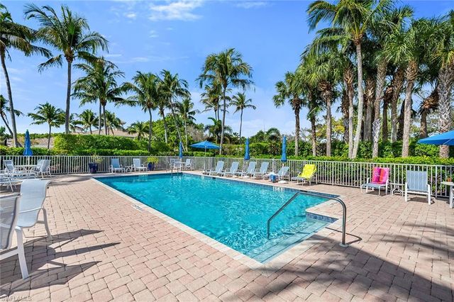 3945 Deer Crossing CT 202, Naples, FL 34114