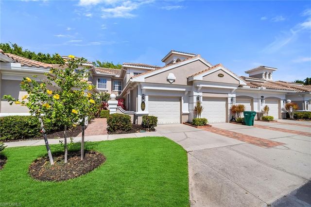 3945 Deer Crossing CT 202, Naples, FL 34114