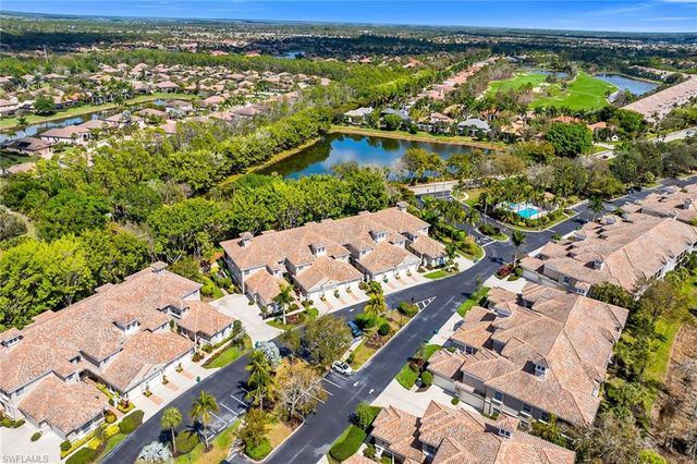 3945 Deer Crossing CT 202, Naples, FL 34114