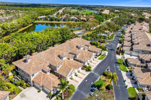 3945 Deer Crossing CT 202, Naples, FL 34114