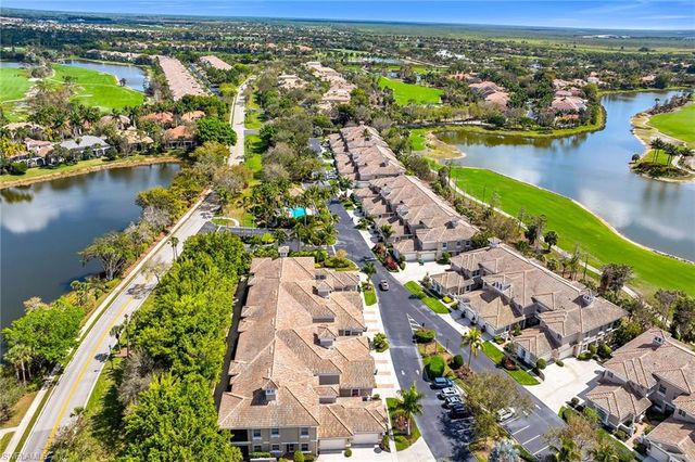 3945 Deer Crossing CT 202, Naples, FL 34114