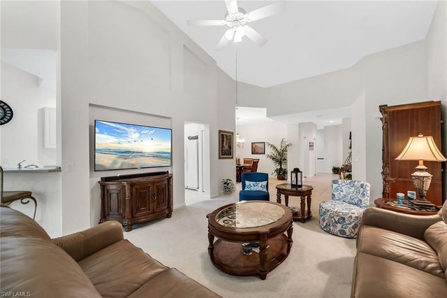 3945 Deer Crossing CT 202, Naples, FL 34114